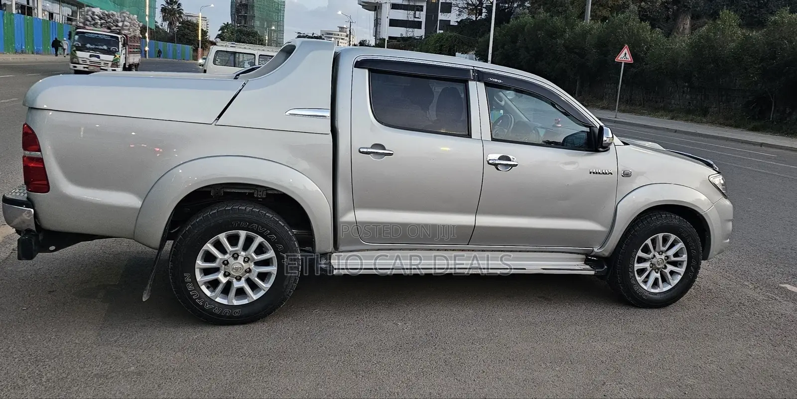 Toyota Hilux 2012 Silver