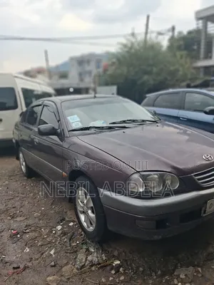 Toyota Avensis 2.0 SR D4-D 1999 Brown