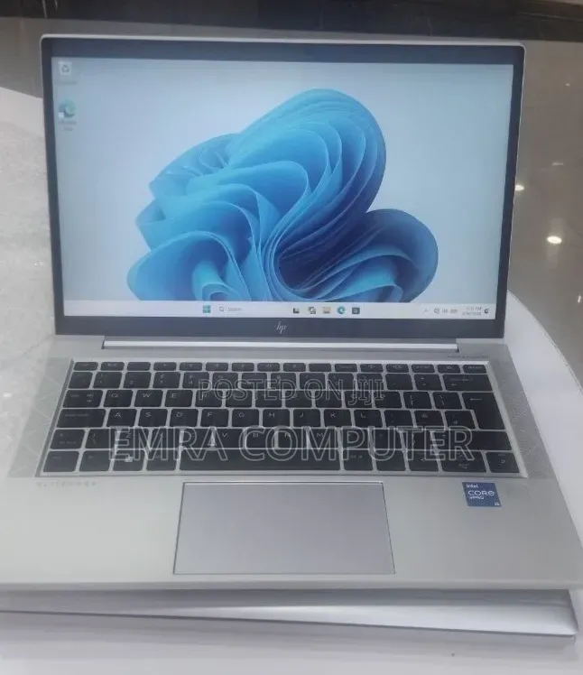 New Laptop HP EliteBook 830 16GB Intel Core i5 SSD 512GB