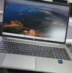 New Laptop HP ZBook Firefly 16 G10 16GB Intel Core i7 SSD 512GB