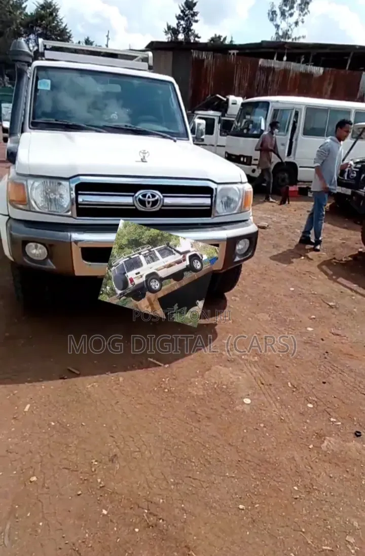 Toyota Land Cruiser 2020 White