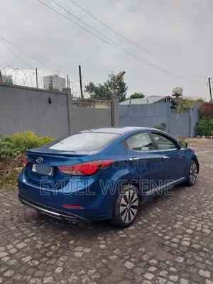 Hyundai Avante 2015