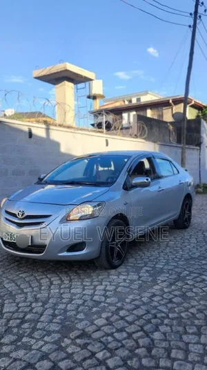 Toyota Belta 2008 Silver