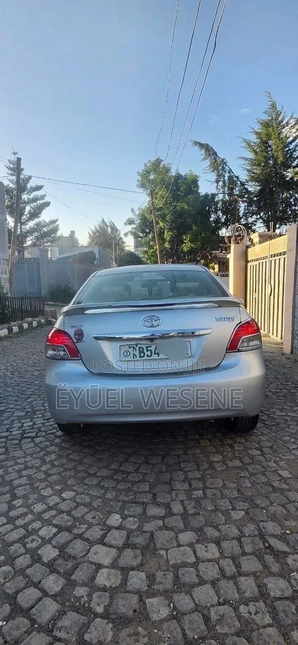 Toyota Belta 2008 Silver