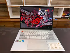 New Laptop Asus 16GB AMD Ryzen 7 SSD 512GB