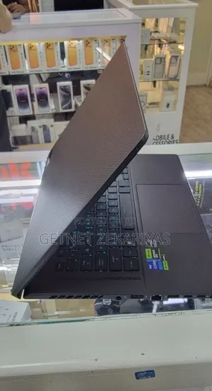 New Laptop Asus ROG Zephyrus G16 16GB Intel Core i7 SSD 512GB