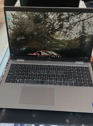New Laptop Dell Latitude 5540 16GB Intel Core i7 SSD 512GB