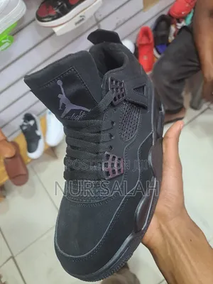 Air Jordan 4