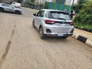 Toyota Raize 2022 Silver