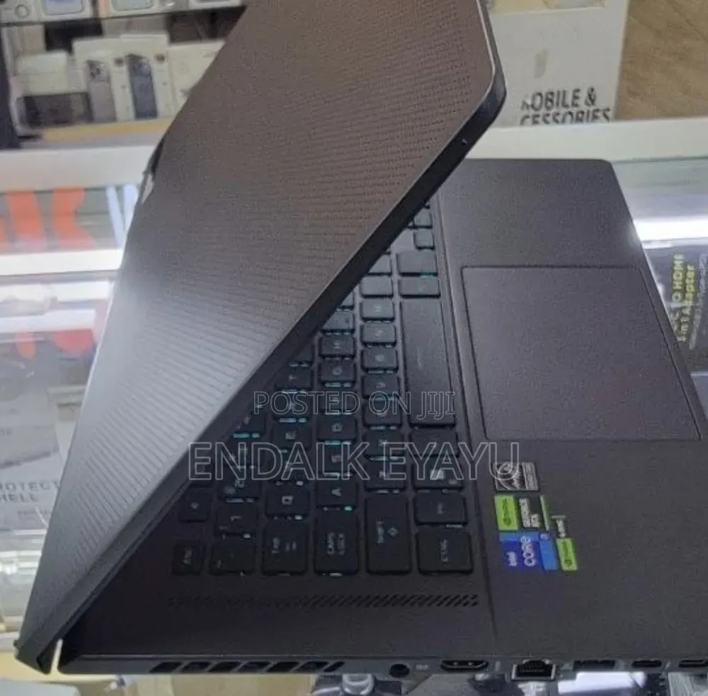 New Laptop Asus ROG Zephyrus G16 16GB Intel Core i7 SSD 512GB