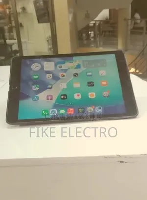 New Apple iPad 10.2 (2021) 64 GB Black