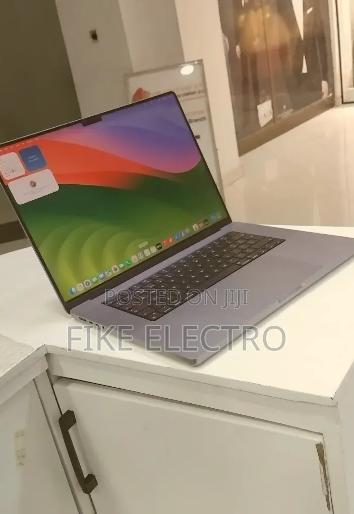 New Laptop Apple MacBook Pro 2021 M1 Max 64GB Apple M1 Max SSD 1T