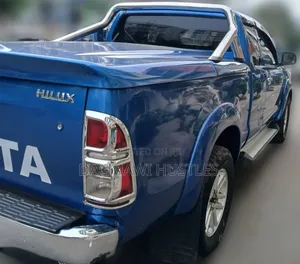 Toyota Hilux 2012 Blue