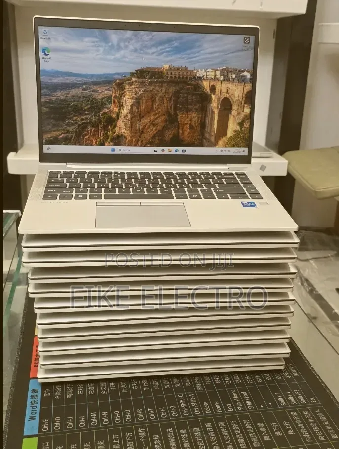 New Laptop HP EliteBook 840 G8 16GB Intel Core i7 SSD 512GB