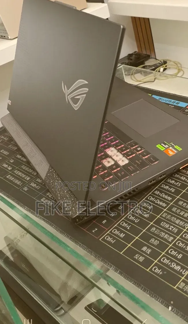 New Laptop Asus ROG Strix G17 16GB AMD Ryzen 9 SSD 1T