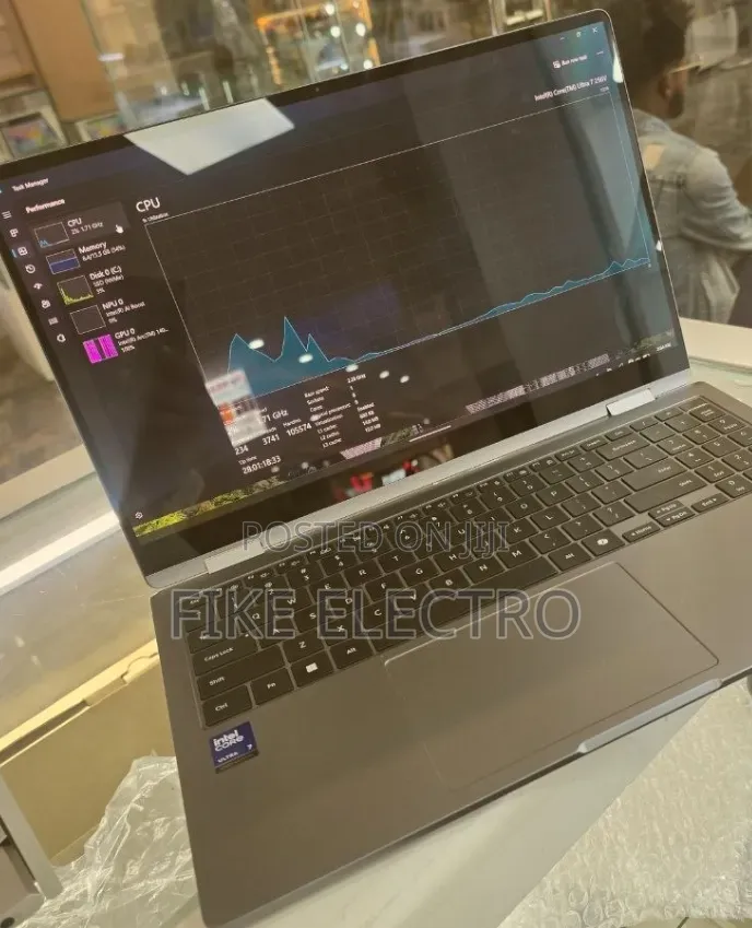 New Laptop Samsung Galaxy Book5 Pro 16GB Intel Core Ultra 7 SSD 512GB