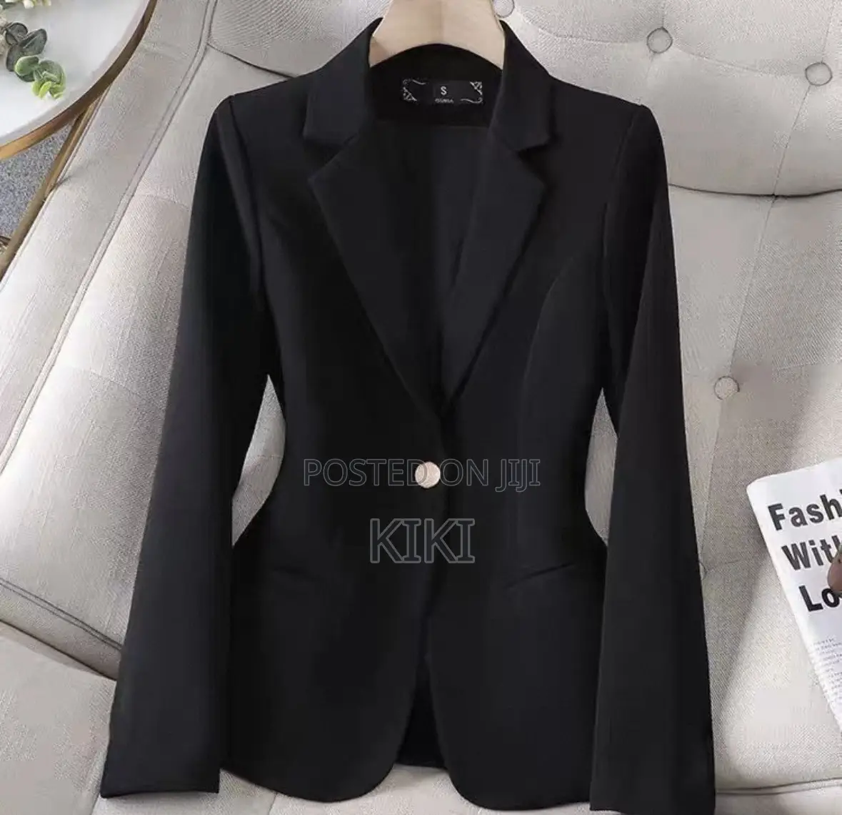 Upgrade Your Wardrobe With This Elegant Women’S Blazer