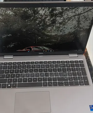 New Laptop Dell Latitude 5540 16GB Intel Core i7 SSD 512GB