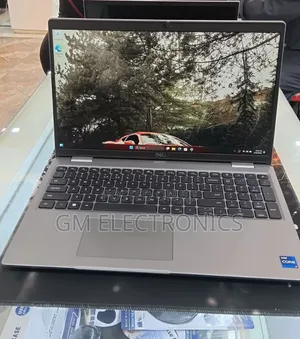 New Laptop Dell Latitude 5540 16GB Intel Core i7 SSD 512GB