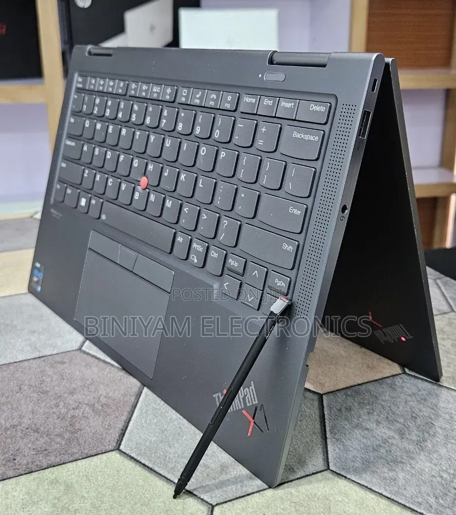 New Laptop Lenovo ThinkPad X1 Yoga 16GB Intel Core i7 SSD 512GB