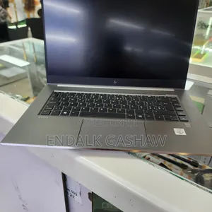 New Laptop HP ZBook Firefly 15 G7 16GB Intel Core i9 SSD 512GB