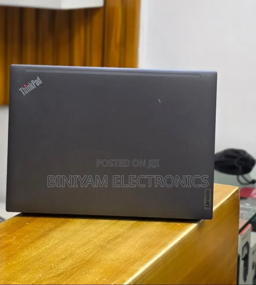New Laptop Lenovo ThinkPad T14s G4 16GB Intel Core i7 SSD 512GB
