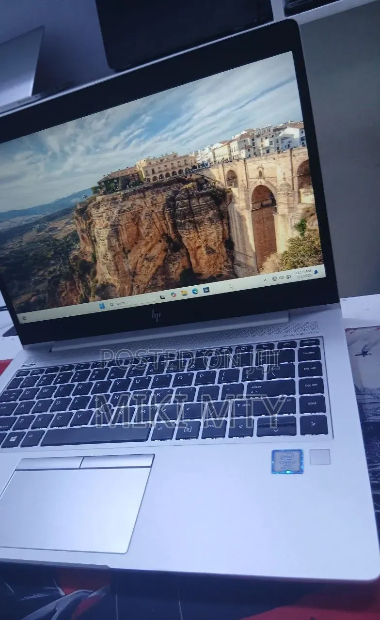 New Laptop HP EliteBook x360 1040 G5 8GB Intel Core i5 SSD 512GB