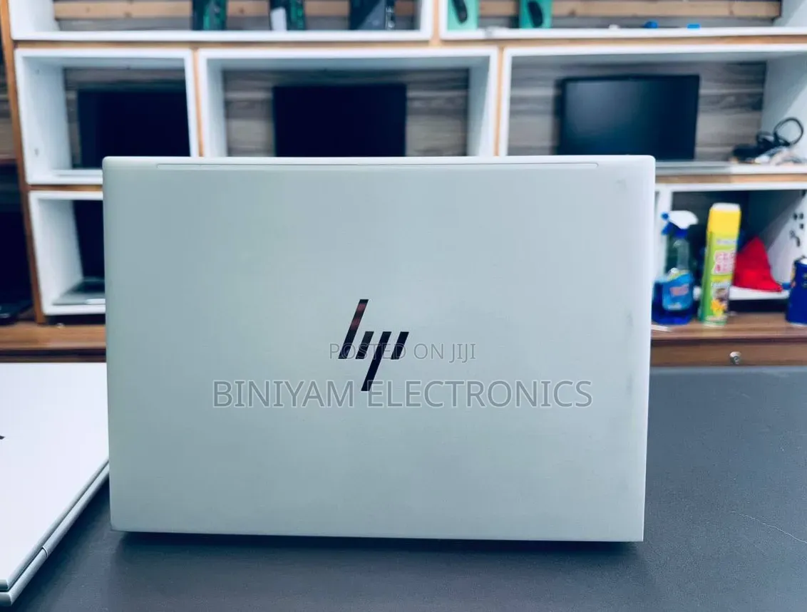 New Laptop HP EliteBook 840 G10 16GB Intel Core i7 SSD 512GB