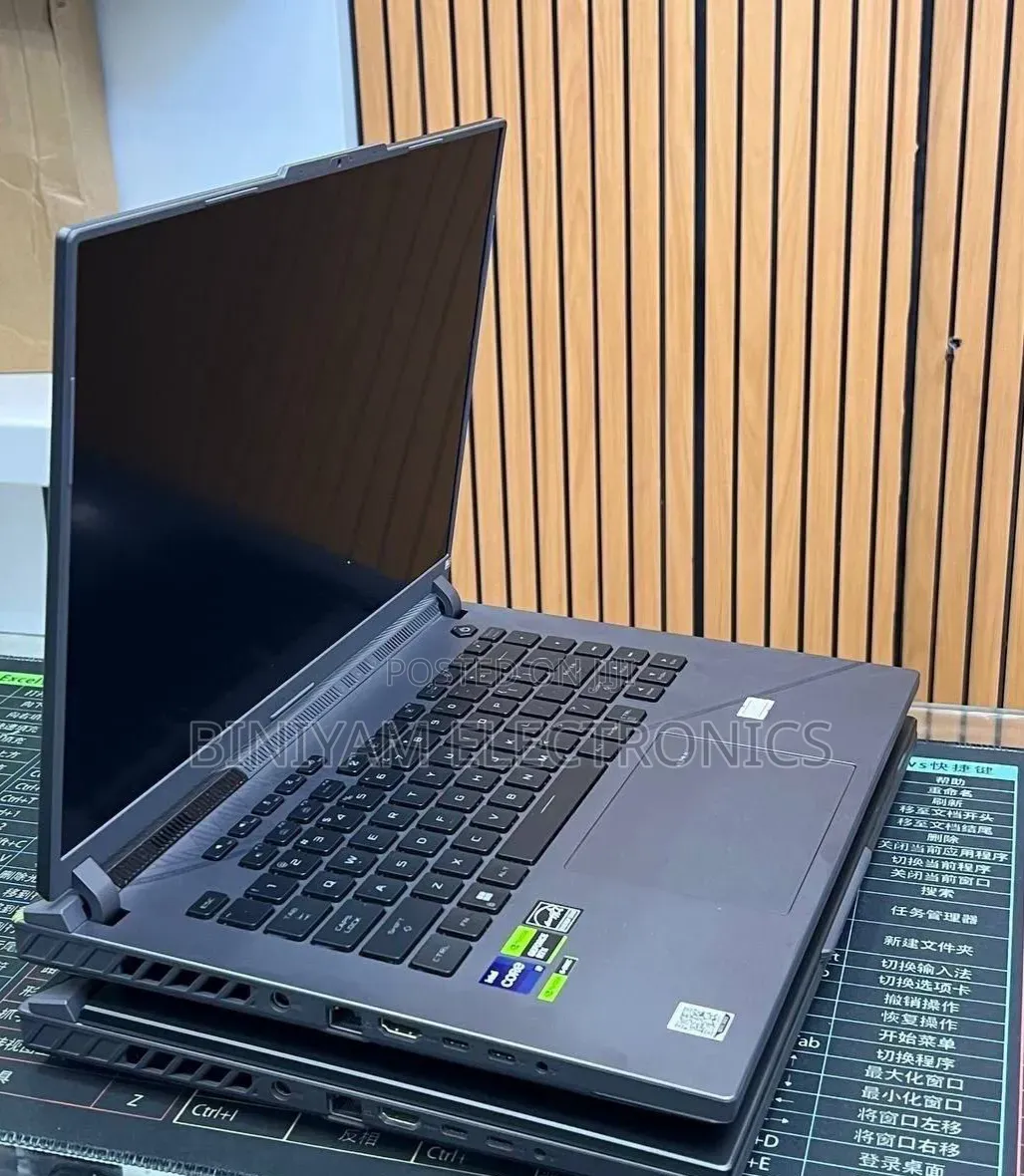 New Laptop Asus ROG Strix G15 16GB Intel Core i9 SSD 1T