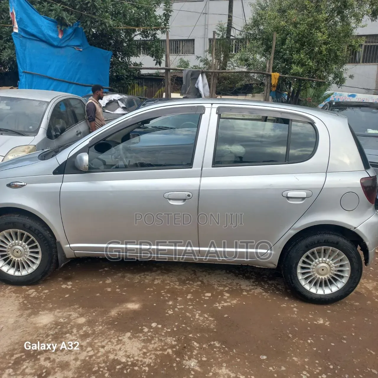 Toyota Vitz 2001