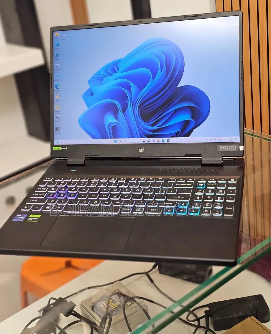 New Laptop Acer Predator Helios 300 16GB Intel Core i9 SSD 1T