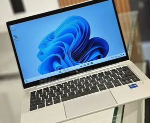 New Laptop HP EliteBook 830 16GB Intel Core i7 SSD 512GB