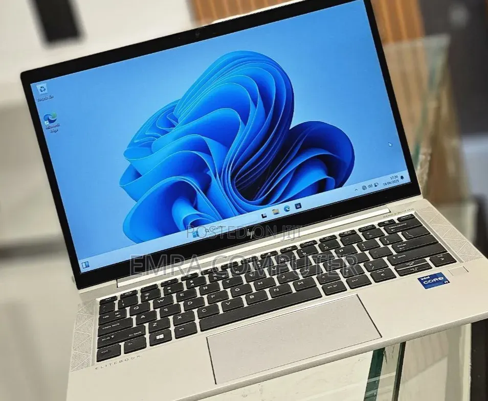 New Laptop HP EliteBook 830 16GB Intel Core i7 SSD 512GB