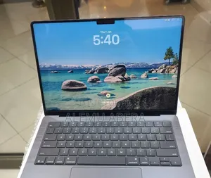 New Laptop Apple MacBook Pro 2025 M5 16GB Apple M5 Pro SSD 512GB