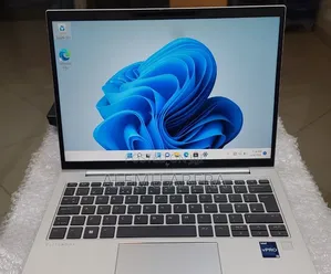 New Laptop HP EliteBook 830 G9 16GB Intel Core i5 SSD 512GB