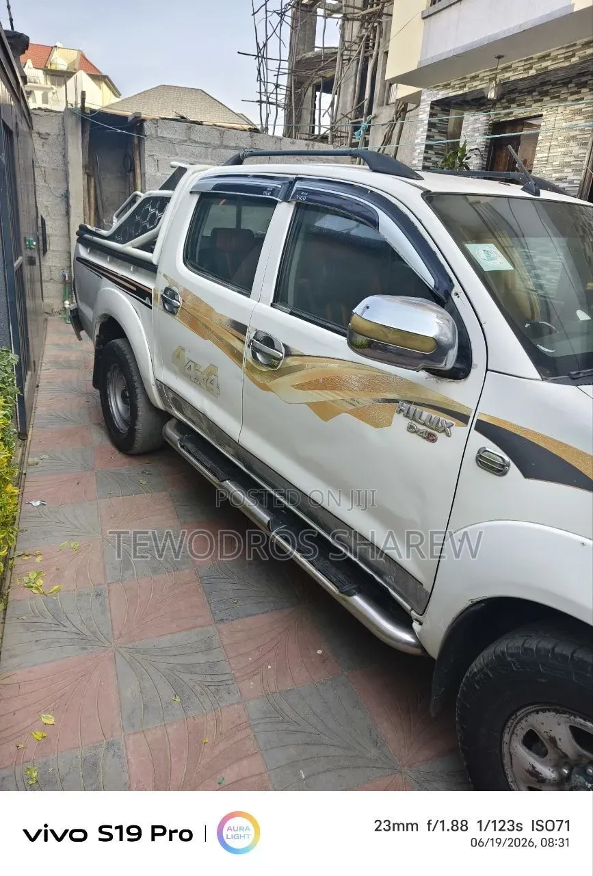 Toyota Hilux 4.0 V6 Double Cab 4x4 Raider 2006 White