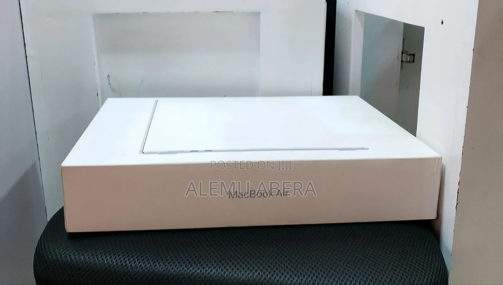New Laptop Apple MacBook Air 2025 M4 16GB Apple M4 SSD 512GB
