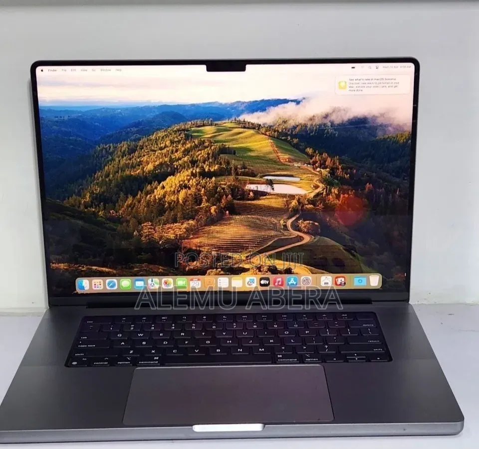 New Laptop Apple MacBook Pro 2021 M1 32GB Apple M1 Pro SSD 512GB
