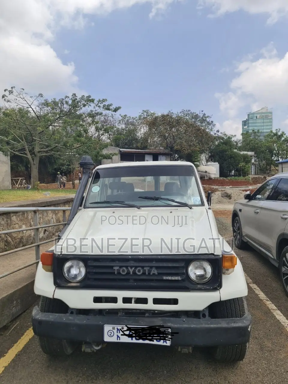 Toyota Land Cruiser 1992 White