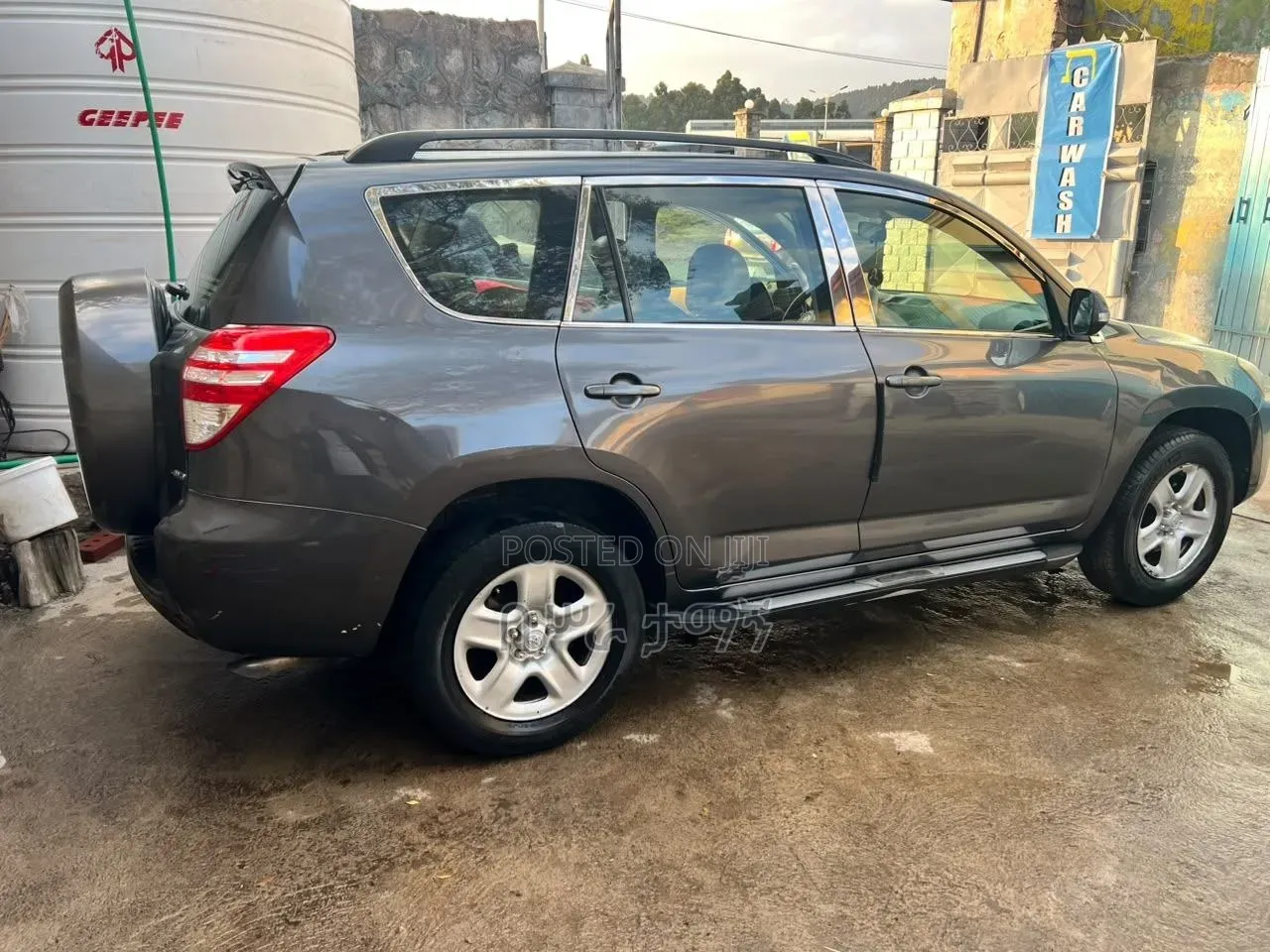 Toyota RAV4 2011 Green