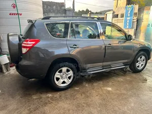 Toyota RAV4 2011 Green