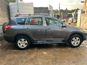 Toyota RAV4 2011 Green