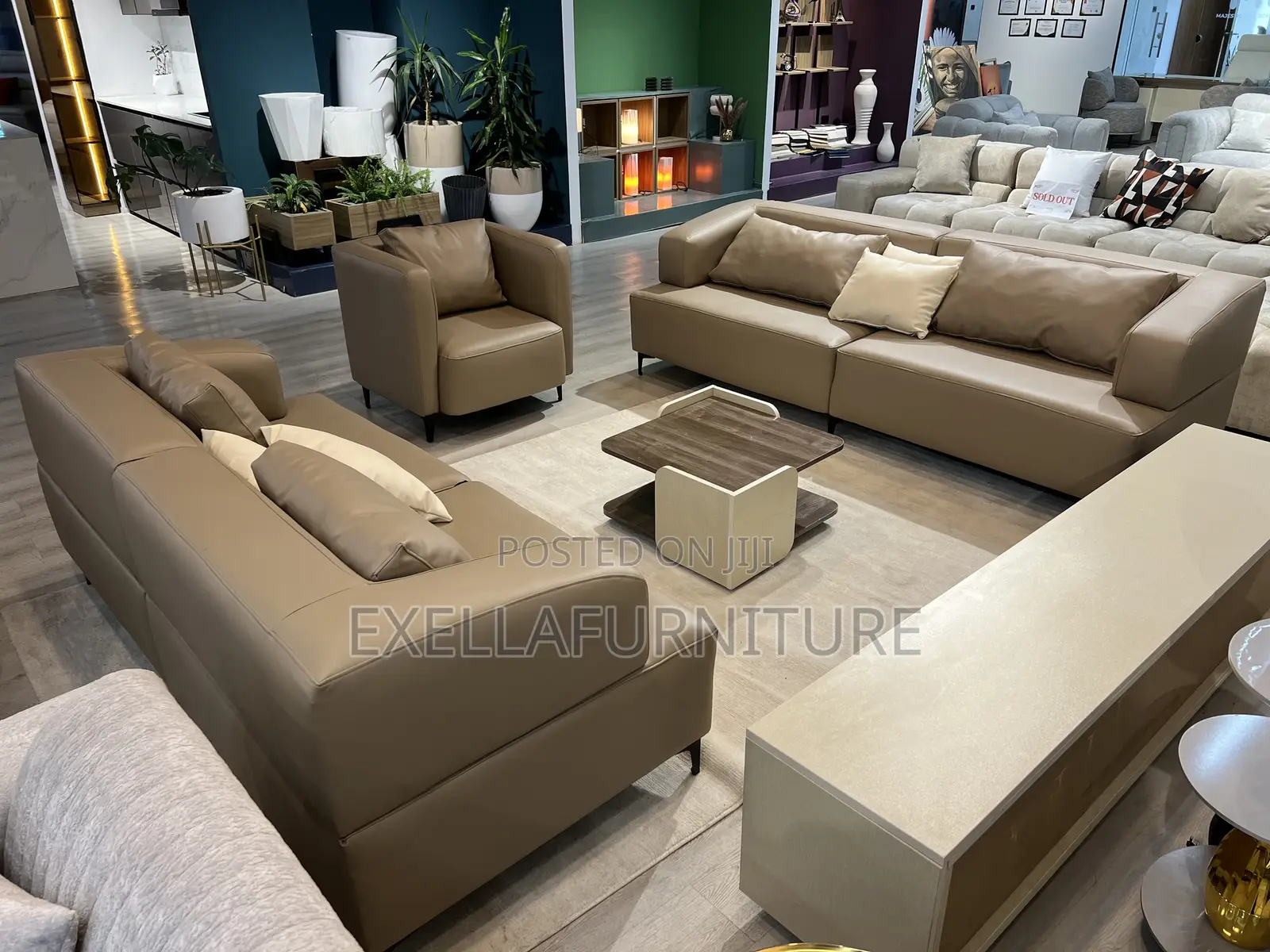 Leather Sofa 7 Seater | 7 ሲተር ሌዘር ሶፋ