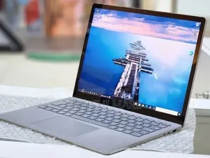 New Laptop Microsoft Surface 8GB Intel Core i5 SSD 512GB