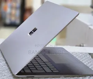New Laptop Microsoft Surface 8GB Intel Core i5 SSD 512GB