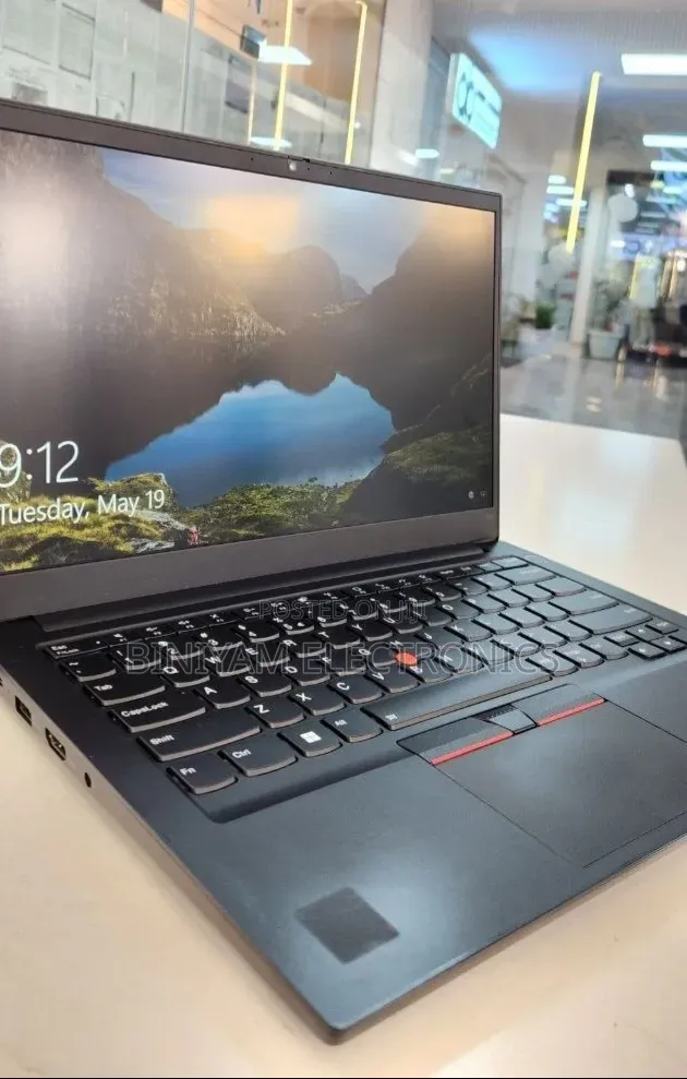 New Laptop Lenovo ThinkPad E14 Gen 4 16GB Intel Core i7 SSD 512GB