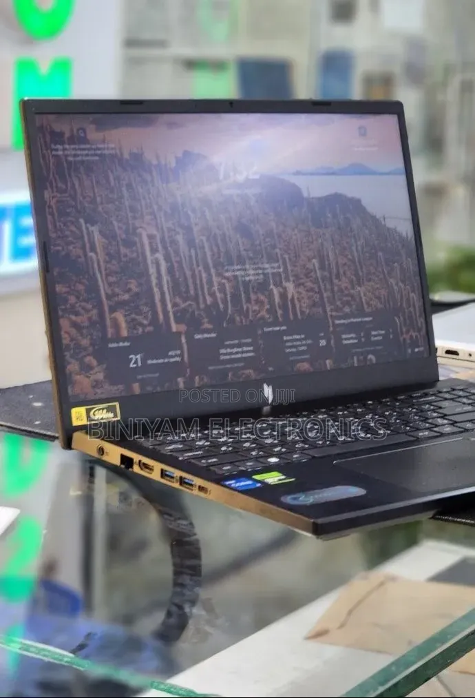 New Laptop Acer Nitro V 15 16GB Intel Core i7 SSD 512GB