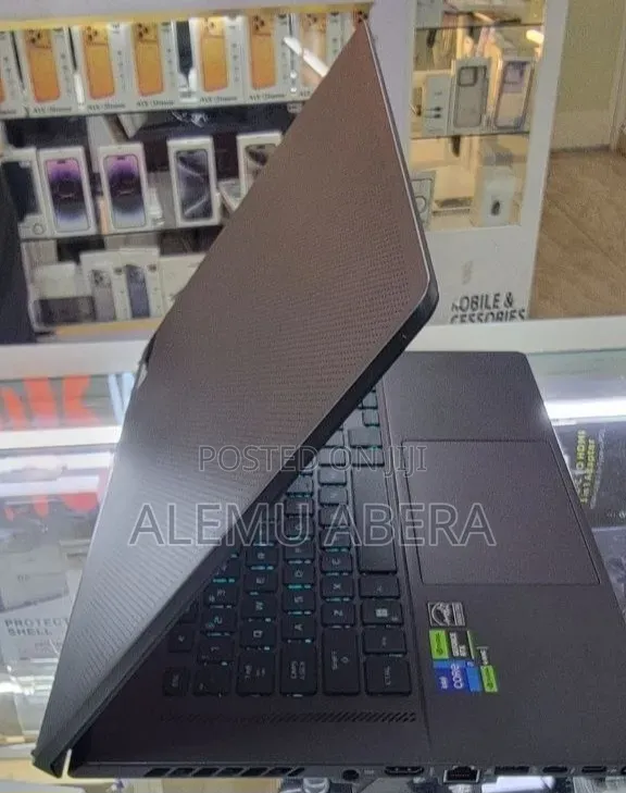 New Laptop Asus ROG Zephyrus G16 16GB Intel Core i7 SSD 512GB
