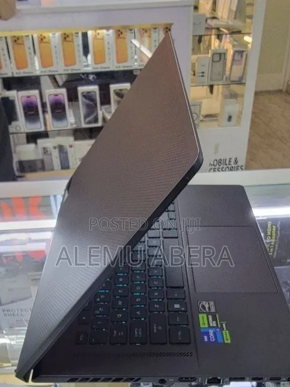 New Laptop Asus ROG Zephyrus G16 16GB Intel Core i7 SSD 512GB