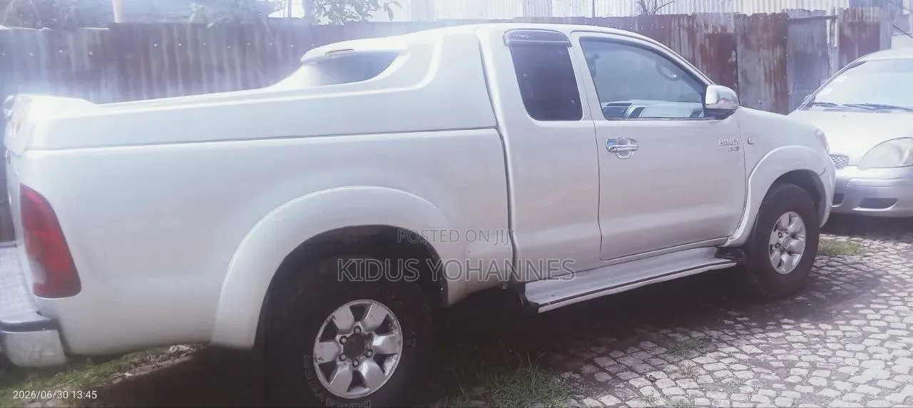 Toyota Hilux 2.5 D-4D Extra Cab 2008 White